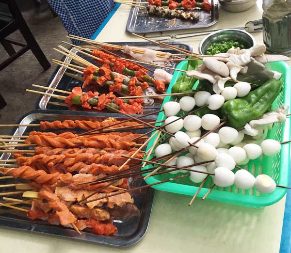 當(dāng)萬(wàn)圣節(jié)遇上光棍節(jié)，成都智絡(luò)軟件嗨翻三圣鄉(xiāng)